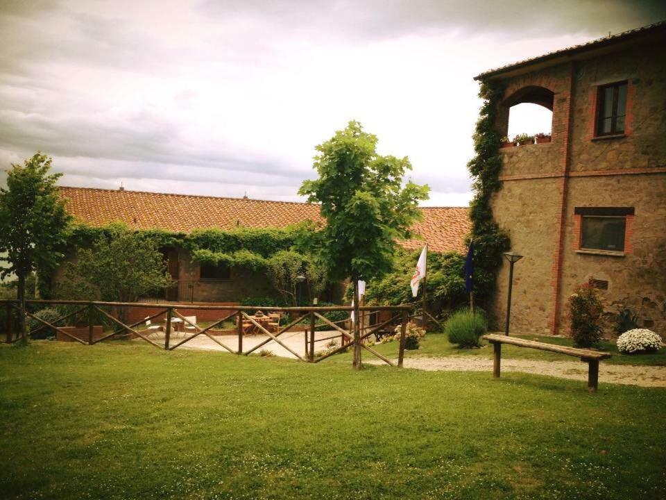 サン・フェリチャーノ Fattoria Il Poggioヴィラ エクステリア 写真